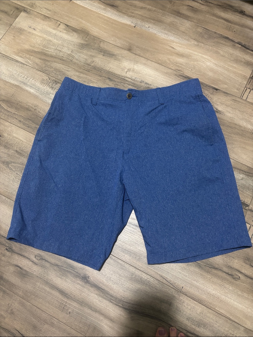 Men's Under Armour golf shorts